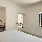 Sun Rocks Boutique Hotel ホテル