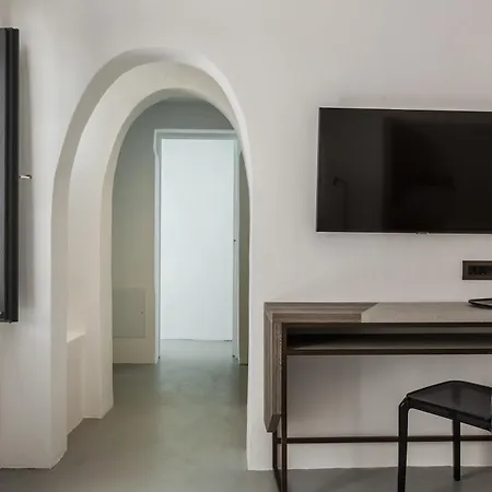 Sun Rocks Boutique Hotel