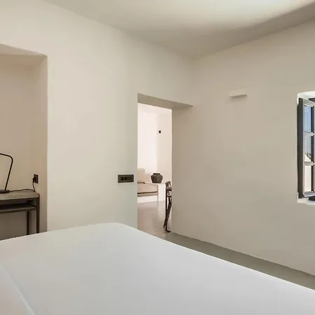 Sun Rocks Luxury Hotel