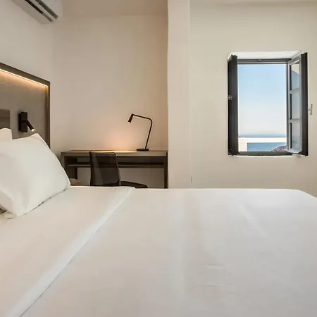 Sun Rocks Boutique Hotel Firostefani