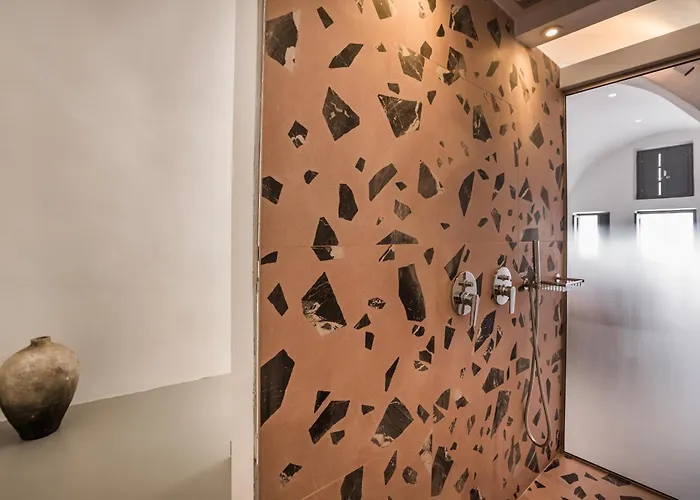 Sun Rocks Boutique Hotel