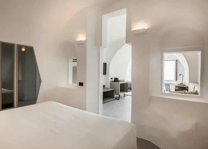 Sun Rocks Boutique Hotel ホテル フィロステファニ