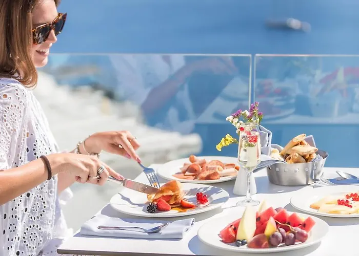 ホテル Sun Rocks Boutique Hotel フィロステファニ