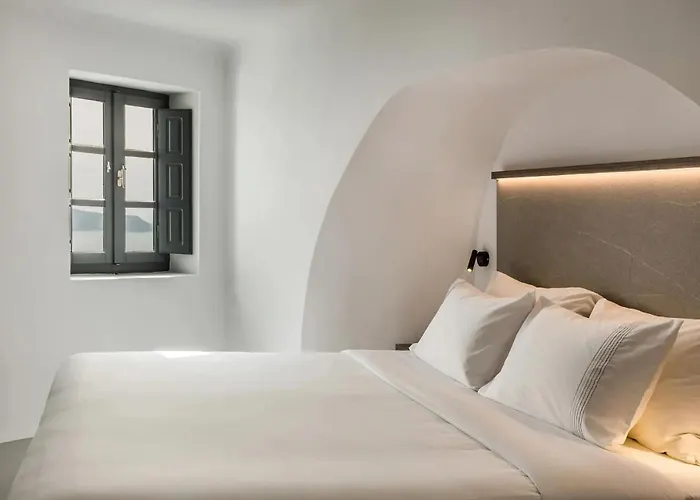 Sun Rocks Boutique Hotel フィロステファニ